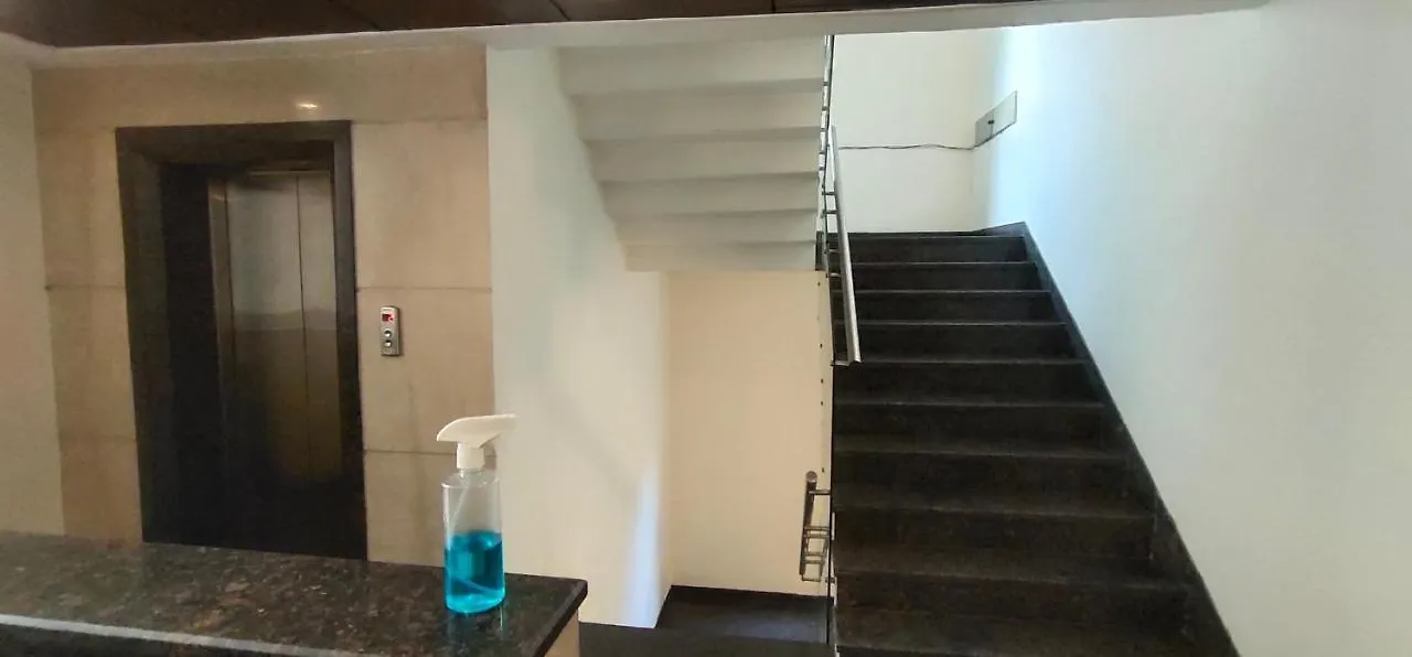 ניו דלהי Ikhaya Hotel The Highline