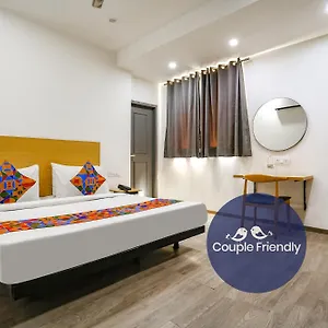 Fabhotel Vat - Meera Bagh *** Дели