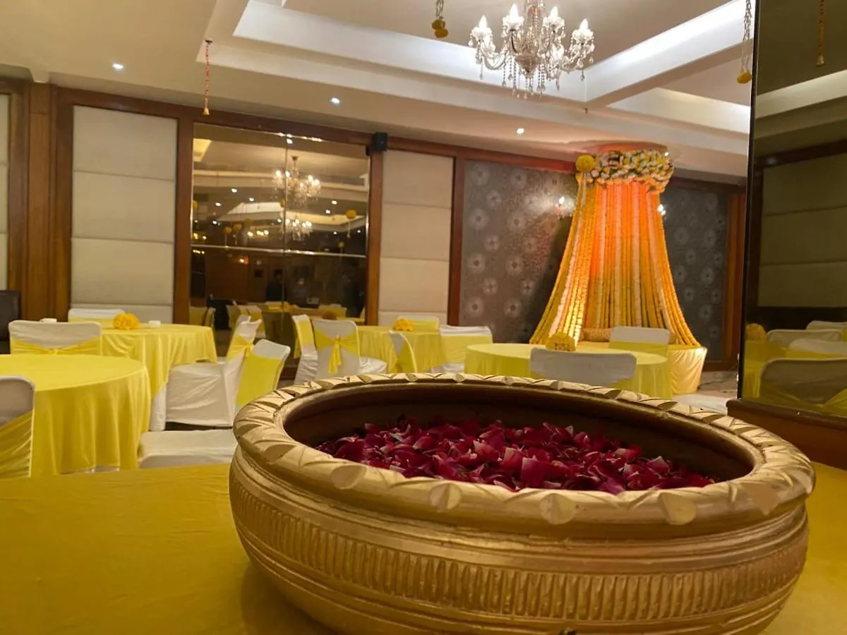 Ikhaya Hotel The Highline New Delhi