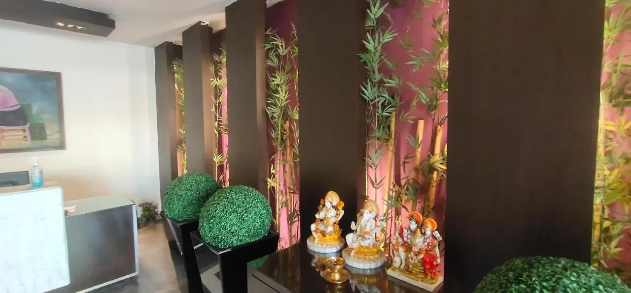 Ikhaya Hotel The Highline New Delhi Delhi (National Capital Territory of India)