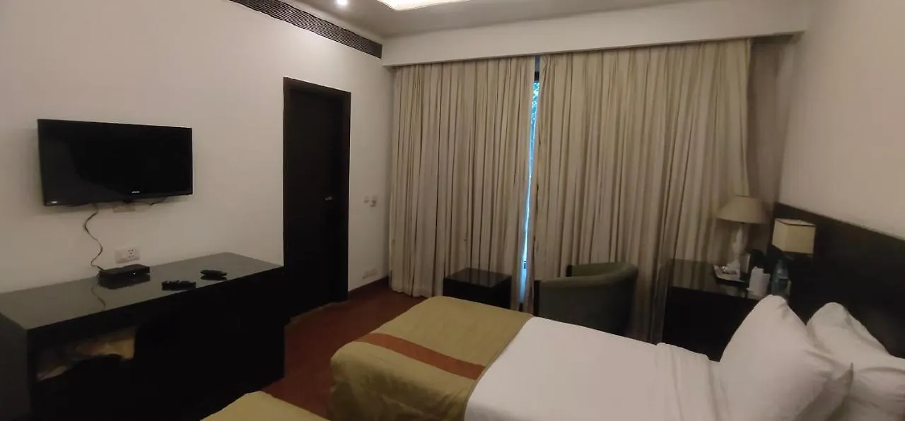 Ikhaya Hotel The Highline Νέο Δελχί 4*,